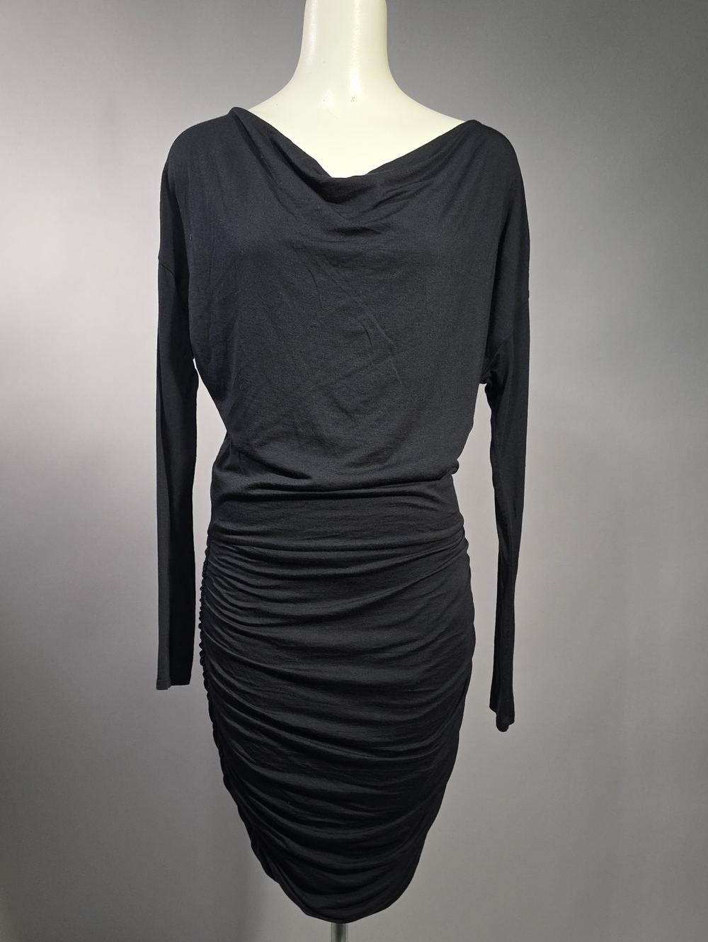 Athleta Black Long-Sleeve Ruched Dress R14